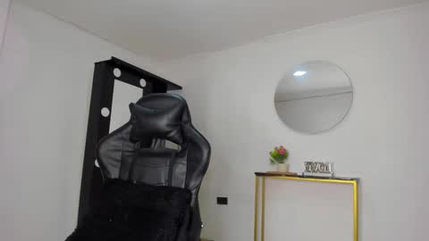 . online show from 3, 12, 2025