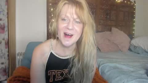 Ember Pheonixxx online show from 19, 10, 2025