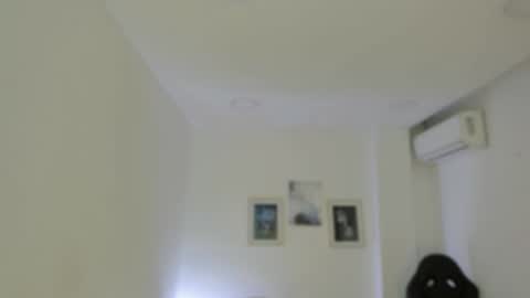 emelie_89 online show from 25, 10, 2025