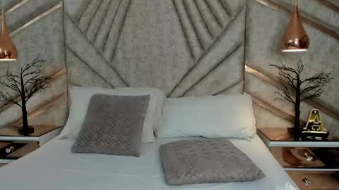 Emely online show from 12, 4, 2026