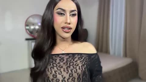 Snapshot of emelywest chatting on 10, 2, 2026 EMELY online show from 10, 2, 2026