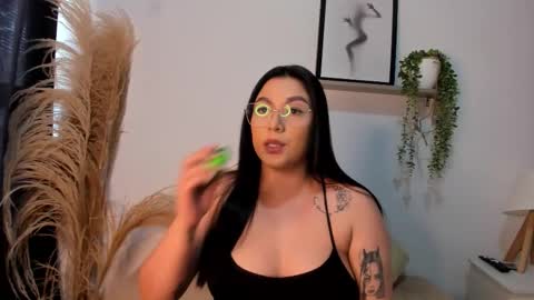 emi_carter online show from 15, 11, 2025