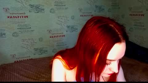 Snapshot of emi_less chatting on 20, 9, 2025 Emi online show from 20, 9, 2025