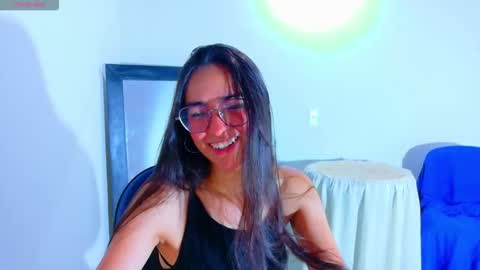 Emmily Roberts online show from 21, 10, 2025