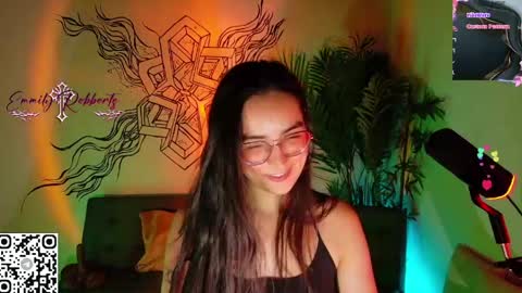 Snapshot of emi_roberts chatting on 22, 5, 2026 Emmily Roberts online show from 22, 5, 2026