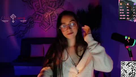 Snapshot of emi_roberts chatting on 8, 6, 2026 Emmily Roberts online show from 8, 6, 2026