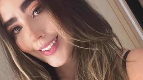 emi_royse online show from 1, 3, 2025