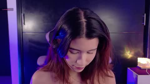 Snapshot of emicute_ chatting on 26, 11, 2025 online show from 26, 11, 2025