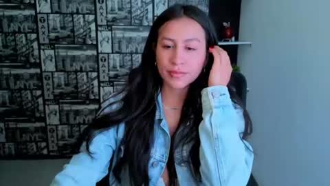 Emilia Gomez online show from 4, 7, 2026