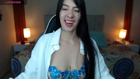 emiily_skinny online show from 21, 4, 2026