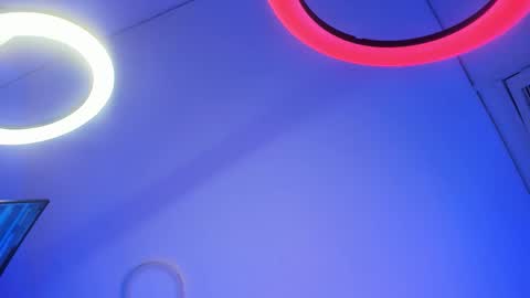   online show from 22, 10, 2025