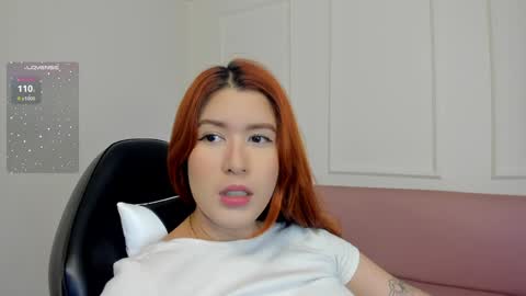 Snapshot of emiilycutex_ chatting on 1, 2, 2025 online show from 1, 2, 2025
