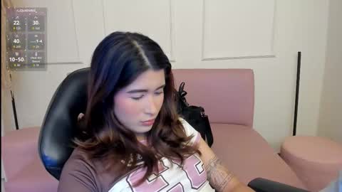 Snapshot of emiilycutex_ chatting on 12, 9, 2025 online show from 12, 9, 2025