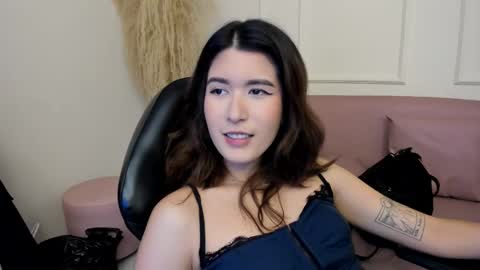 Snapshot of emiilycutex_ chatting on 3, 10, 2025 online show from 3, 10, 2025