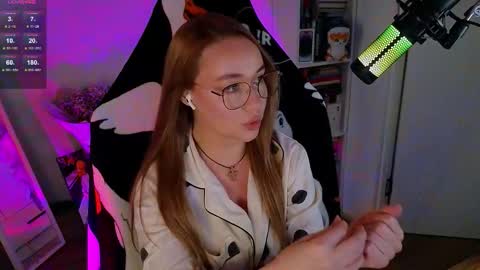 Emili online show from 12, 10, 2025