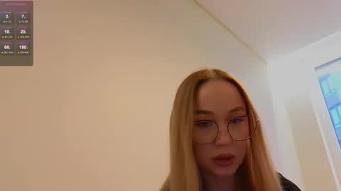 Emili online show from 22, 12, 2025