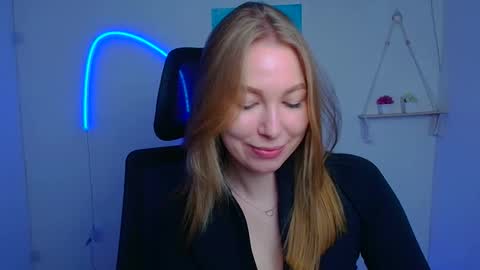 Emilia online show from 17, 4, 2026