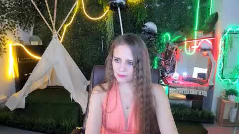 Snapshot of emiliabedy chatting on 15, 10, 2025 Emilia Bedy online show from 15, 10, 2025