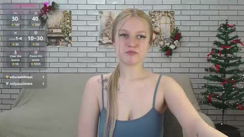 Snapshot of emiliaduchess chatting on 31, 12, 2024 Amili online show from 31, 12, 2024