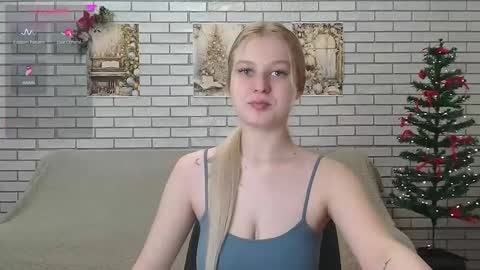 Snapshot of emiliaduchess chatting on 7, 1, 2025 Amili online show from 7, 1, 2025