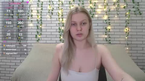 Snapshot of emiliaduchess chatting on 13, 2, 2025 Amili online show from 13, 2, 2025