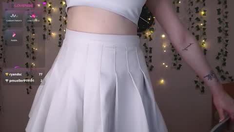 Snapshot of emiliaduchess chatting on 6, 3, 2025 Amili online show from 6, 3, 2025