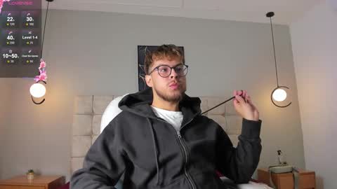 Snapshot of emiliano_cute18 chatting on 9, 3, 2026 Emi online show from 9, 3, 2026