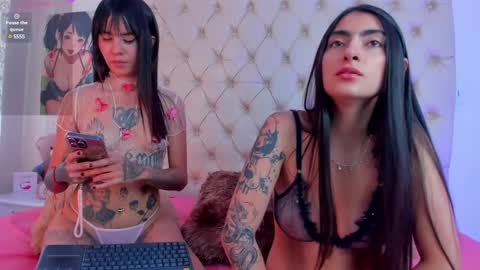 Snapshot of emilieandblake chatting on 19, 2, 2025 emilieandblake online show from 19, 2, 2025