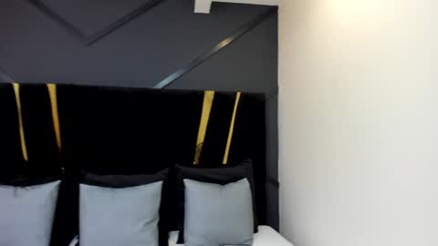 Snapshot of emiliee_xx chatting on 28, 1, 2025 Emillie online show from 28, 1, 2025