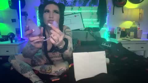 emilietreez online show from 15, 7, 2026