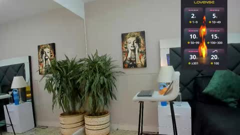 Snapshot of emilio_brandon chatting on 7, 11, 2025 Emilio online show from 7, 11, 2025