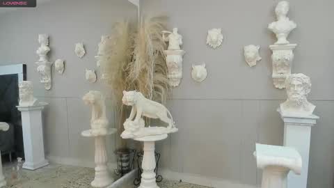 Snapshot of emilio_brandon chatting on 15, 11, 2025 Emilio online show from 15, 11, 2025