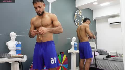 Emilio online show from 7, 4, 2026