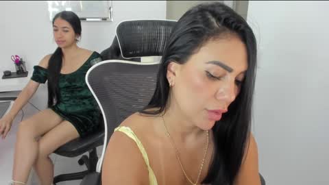 Snapshot of emillybrowm chatting on 18, 12, 2024 Emilly online show from 18, 12, 2024