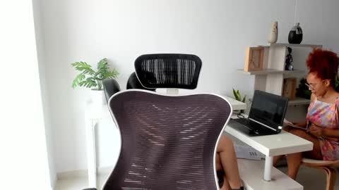 Snapshot of emillybrowm chatting on 11, 3, 2025 Emilly online show from 11, 3, 2025