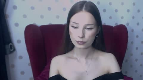 EmillyHoney online show from 25, 6, 2026