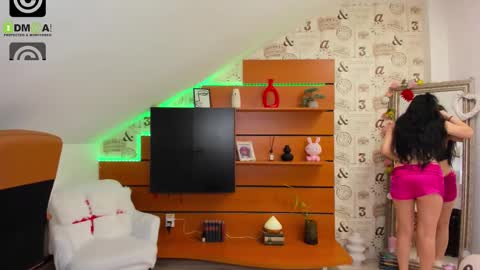 EmillyTaylor online show from 2, 3, 2026