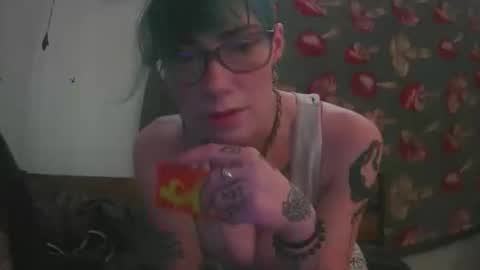 Emily Love online show from 25, 11, 2025