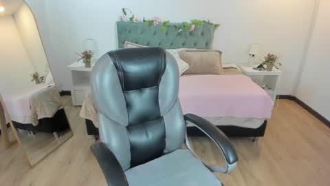 Emily online show from 15, 7, 2026