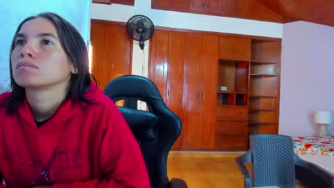 Emily and Soffy online show from 13, 7, 2026