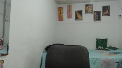 Snapshot of emily_babybo chatting on 15, 10, 2025 Emily online show from 15, 10, 2025