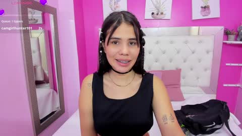 Snapshot of emily_beltonn chatting on 2, 2, 2025              online show from 2, 2, 2025