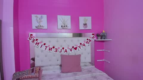 Snapshot of emily_beltonn chatting on 6, 2, 2025              online show from 6, 2, 2025