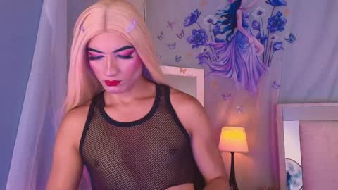 emily_castillo1_ online show from 28, 3, 2026