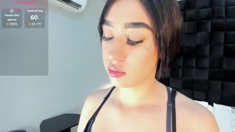 emily_clarkk_ online show from 12, 3, 2026