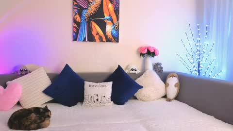 Emily Heels online show from 16, 4, 2026