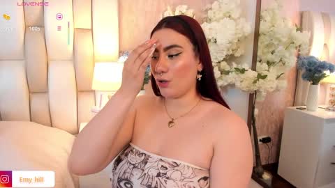 Snapshot of emily_hill___ chatting on 29, 1, 2025 EMILY Monday 5-2 am From Tuesday to Friday5-1 am Colombia time online show from 29, 1, 2025