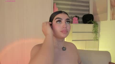 EmilyKenner  Independent model  online show from 31, 3, 2026