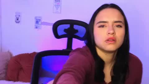 Emily Lindey online show from 15, 4, 2026