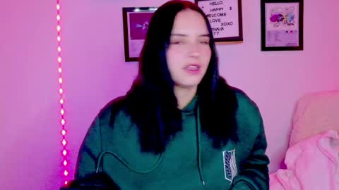 Emily Lindey online show from 7, 7, 2026